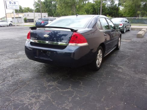 Used 2011 Chevrolet Impala LT w/ 1LT FWD image 4