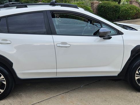 Used 2025 Subaru Crosstrek 2.5i Premium AWD/4WD image 8