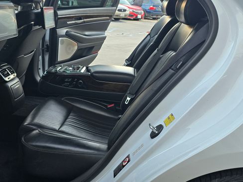 Used 2018 Genesis G90 5.0 Ultimate image 24