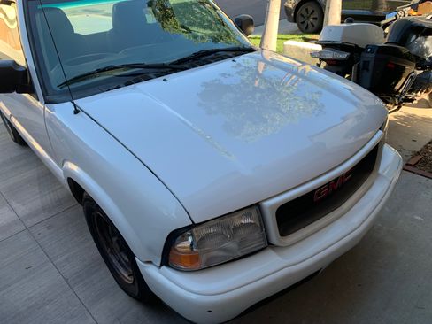 Used 2000 GMC Sonoma SL image 1
