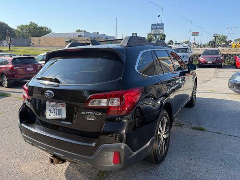 Used 2018 Subaru Outback 2.5i Limited AWD/4WD image 5