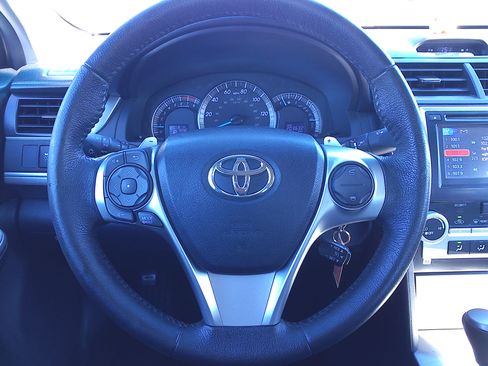 Used 2012 Toyota Camry SE image 22