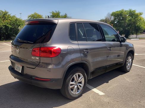 Used 2012 Volkswagen Tiguan S image 2