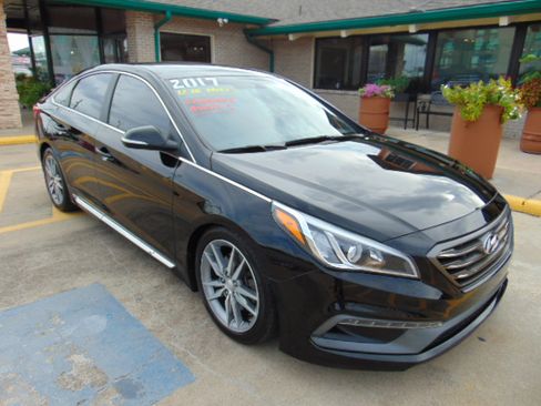 Used 2017 Hyundai Sonata Sport image 1