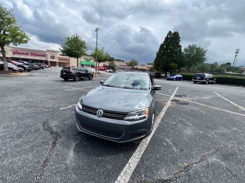 Used 2014 Volkswagen Jetta SE Sedan FWD image 4