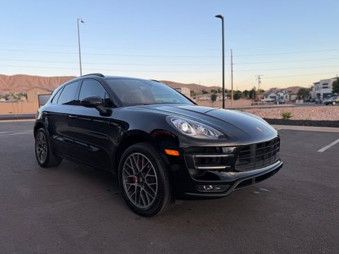 Used 2017 Porsche Macan Turbo AWD/4WD image 8