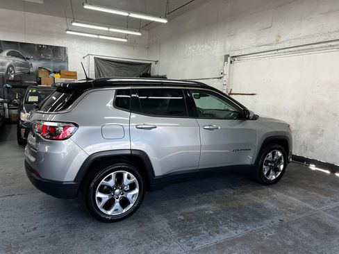 Used 2019 Jeep Compass Limited image 3