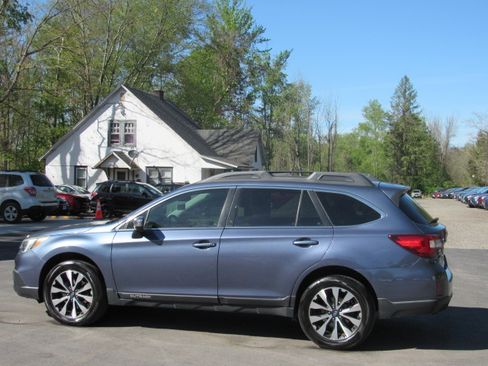 Used 2015 Subaru Outback 3.6R Limited AWD/4WD image 4