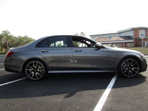 Used 2018 Mercedes-Benz E 43 AMG image 6