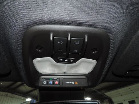 Used 2023 Chevrolet Colorado Z71 image 39