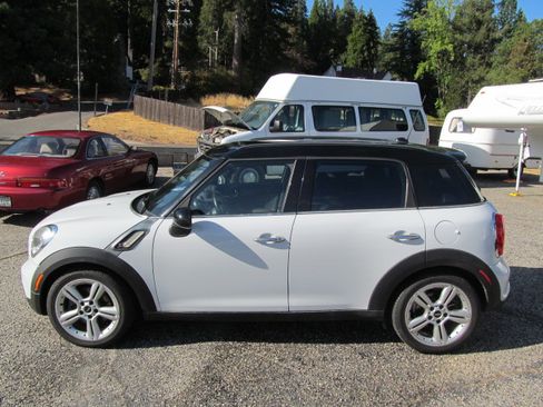 Used 2011 MINI Cooper Countryman S image 8