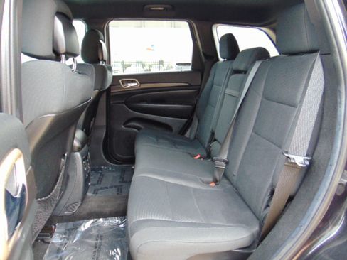 Used 2014 Jeep Grand Cherokee Laredo image 23