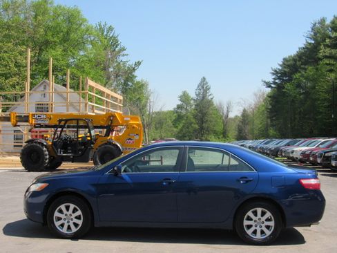 Used 2007 Toyota Camry V6 FWD image 3