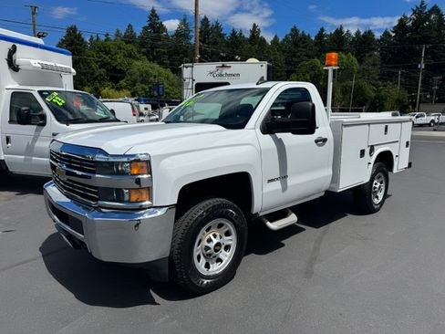 Used 2016 Chevrolet Silverado 3500 2WD Regular Cab image 4