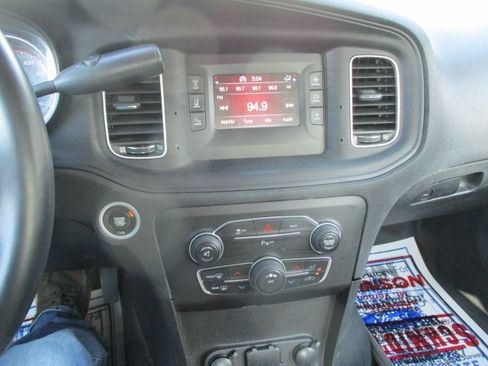 Used 2016 Dodge Charger SE image 36