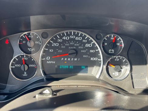 Used 2019 Chevrolet Express 3500 image 15