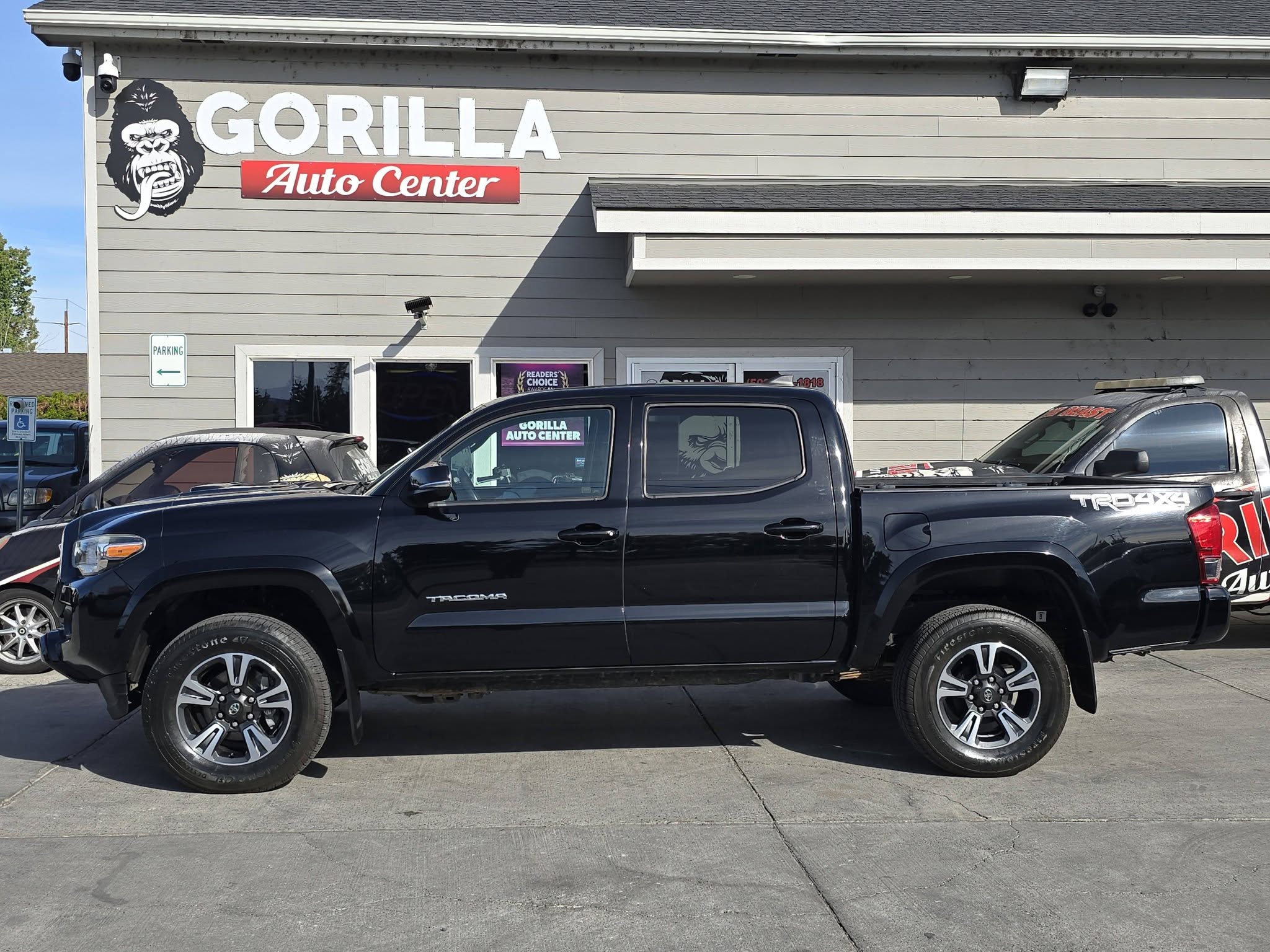 Used 2017 Toyota Tacoma 4x4 Access Cab TRD Off-Road image 4