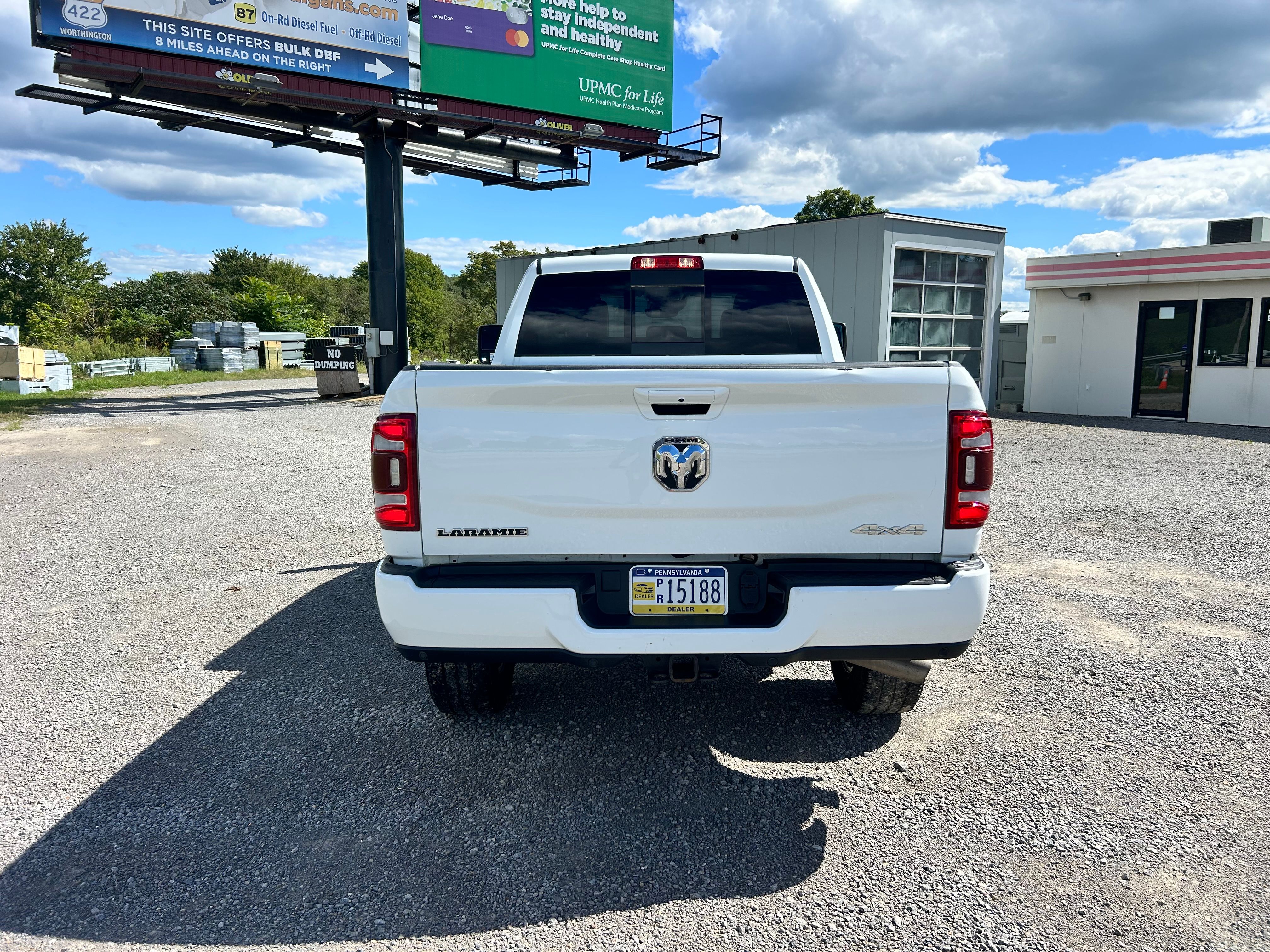 Used 2024 RAM 2500 4x4 Crew Cab Laramie image 10