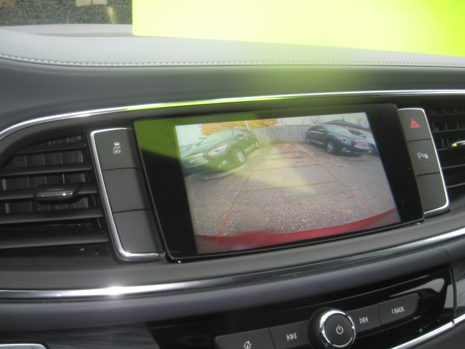 Used 2019 Buick Enclave Essence FWD image 11