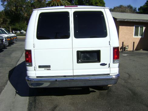 Used 2008 Ford E-350 and Econoline 350 image 6