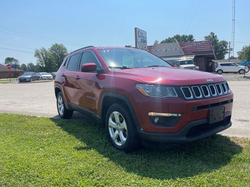 Used 2017 Jeep Compass Latitude w/ 80th Edition image 6
