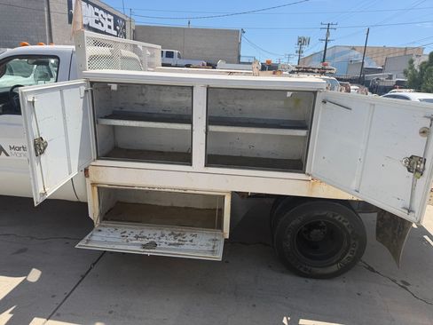 Used 2003 Ford F350 2WD Regular Cab DRW Super Duty image 7