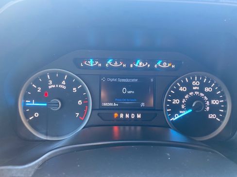 Used 2020 Ford F150 XLT image 10