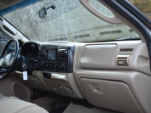 Used 2005 Ford F250 XLT image 24