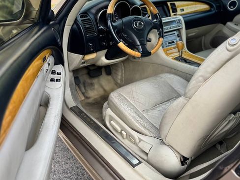 Used 2002 Lexus SC 430 image 32