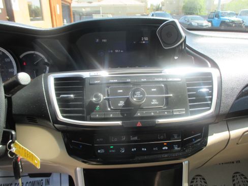 Used 2016 Honda Accord LX Sedan image 5