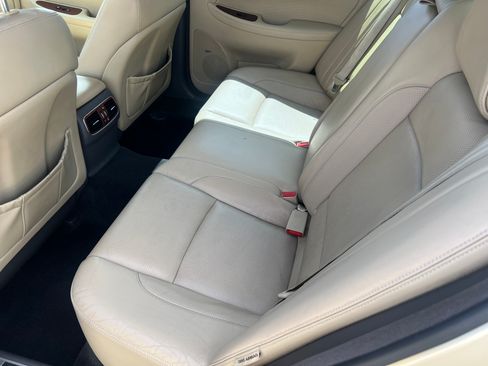 Used 2012 Hyundai Genesis 4.6 image 12