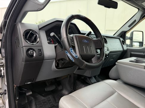 Used 2012 Ford F550 image 64