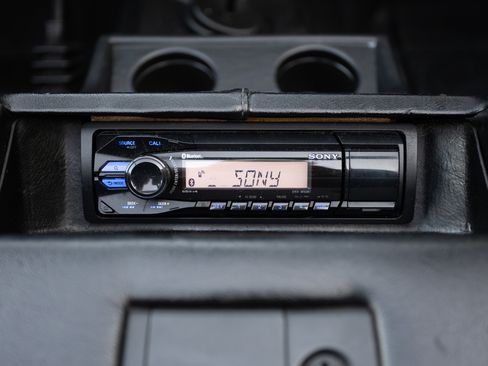 Used 1995 Land Rover Defender 90 image 16