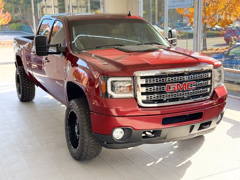 Used 2013 GMC Sierra 2500 SLT image 1