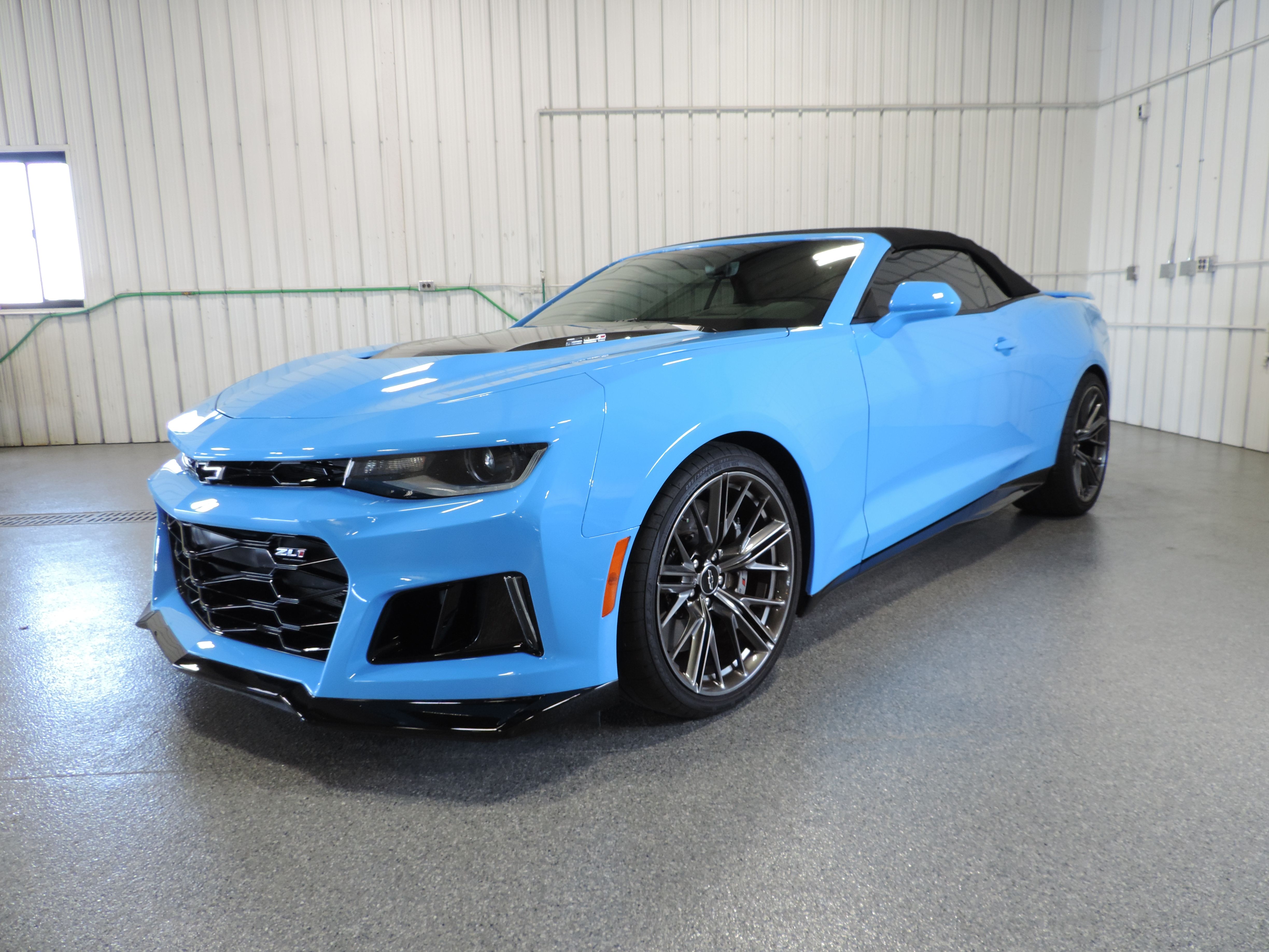 Used 2022 Chevrolet Camaro ZL1 Convertible RWD image 1