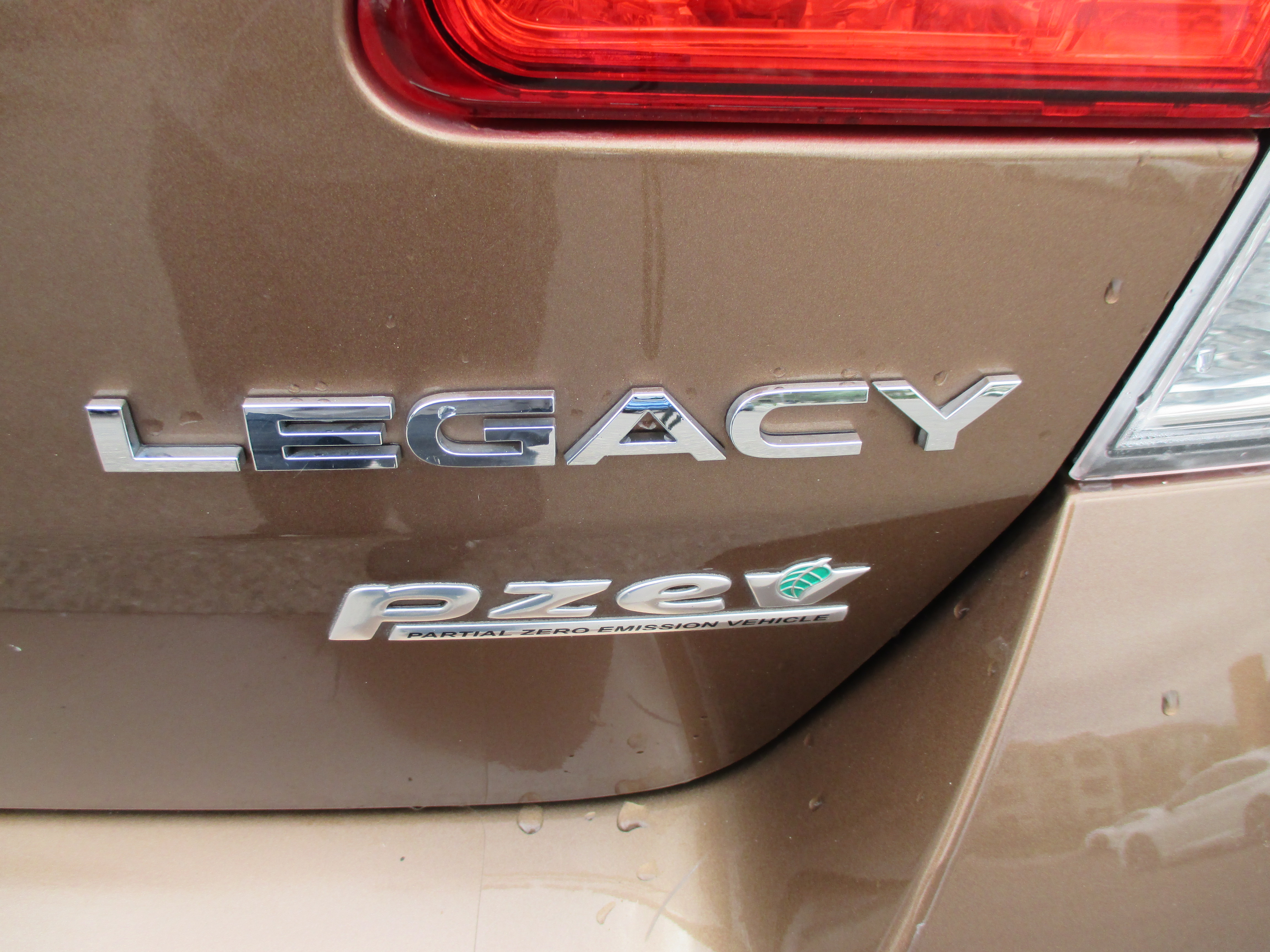 Used 2013 Subaru Legacy 2.5i Premium Sedan 4D AWD/4WD image 12