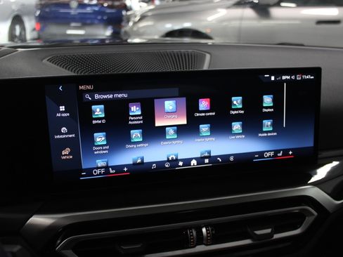 Used 2024 BMW i4 xDrive40i image 23