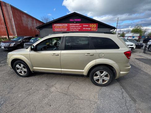 Used 2011 Dodge Journey AWD Mainstreet image 3