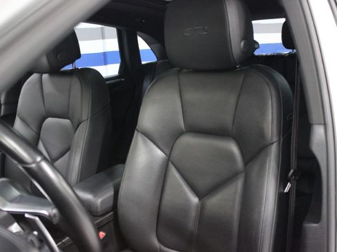 Used 2021 Porsche Macan GTS AWD/4WD image 33