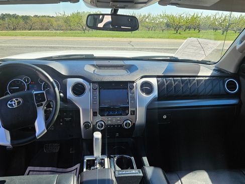 Used 2017 Toyota Tundra image 14