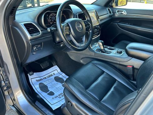 Used 2019 Jeep Grand Cherokee Limited image 27