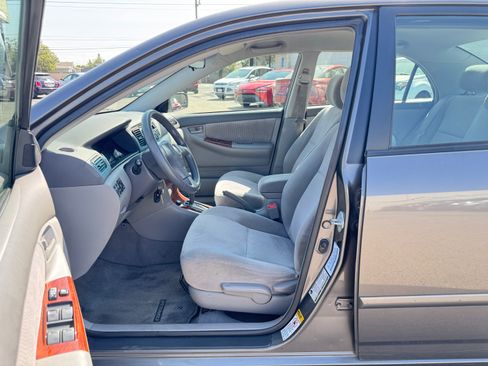 Used 2005 Toyota Corolla CE image 15