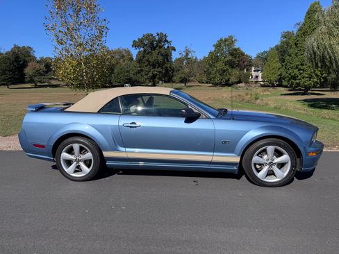 Used 2006 Ford Mustang GT Premium image 35