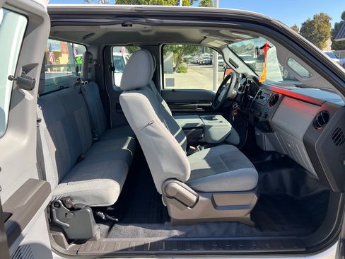 Used 2014 Ford F250 XL image 13