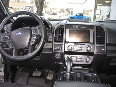 Used 2020 Ford F150 XLT image 7