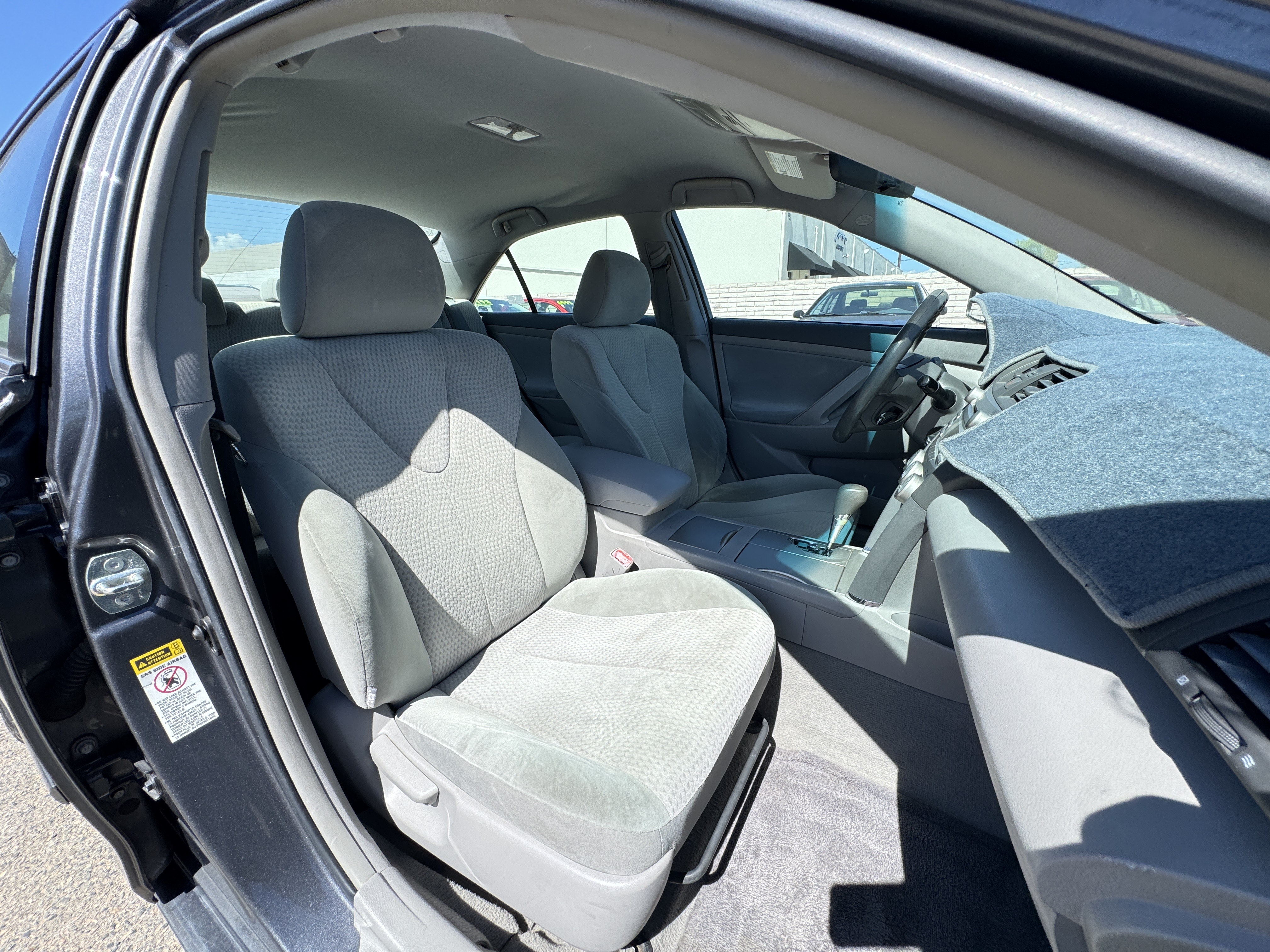 Used 2011 Toyota Camry LE FWD image 17