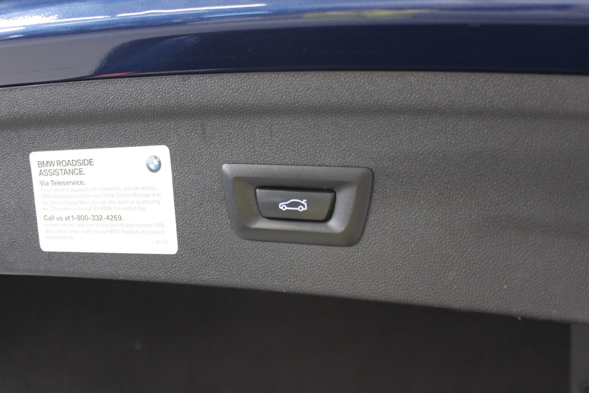Used 2024 BMW iX xDrive50 AWD/4WD image 39