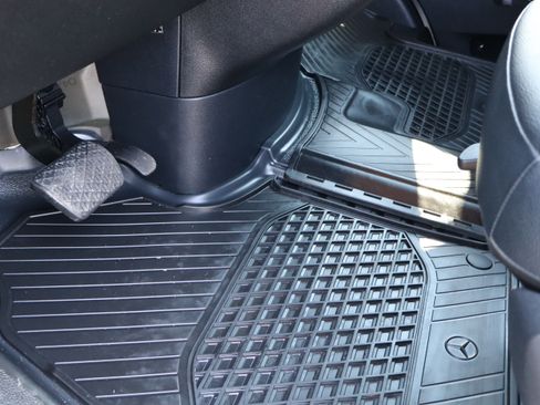 Used 2022 Mercedes-Benz Sprinter 2500 image 12