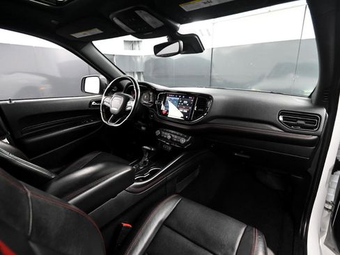 Used 2023 Dodge Durango GT image 40