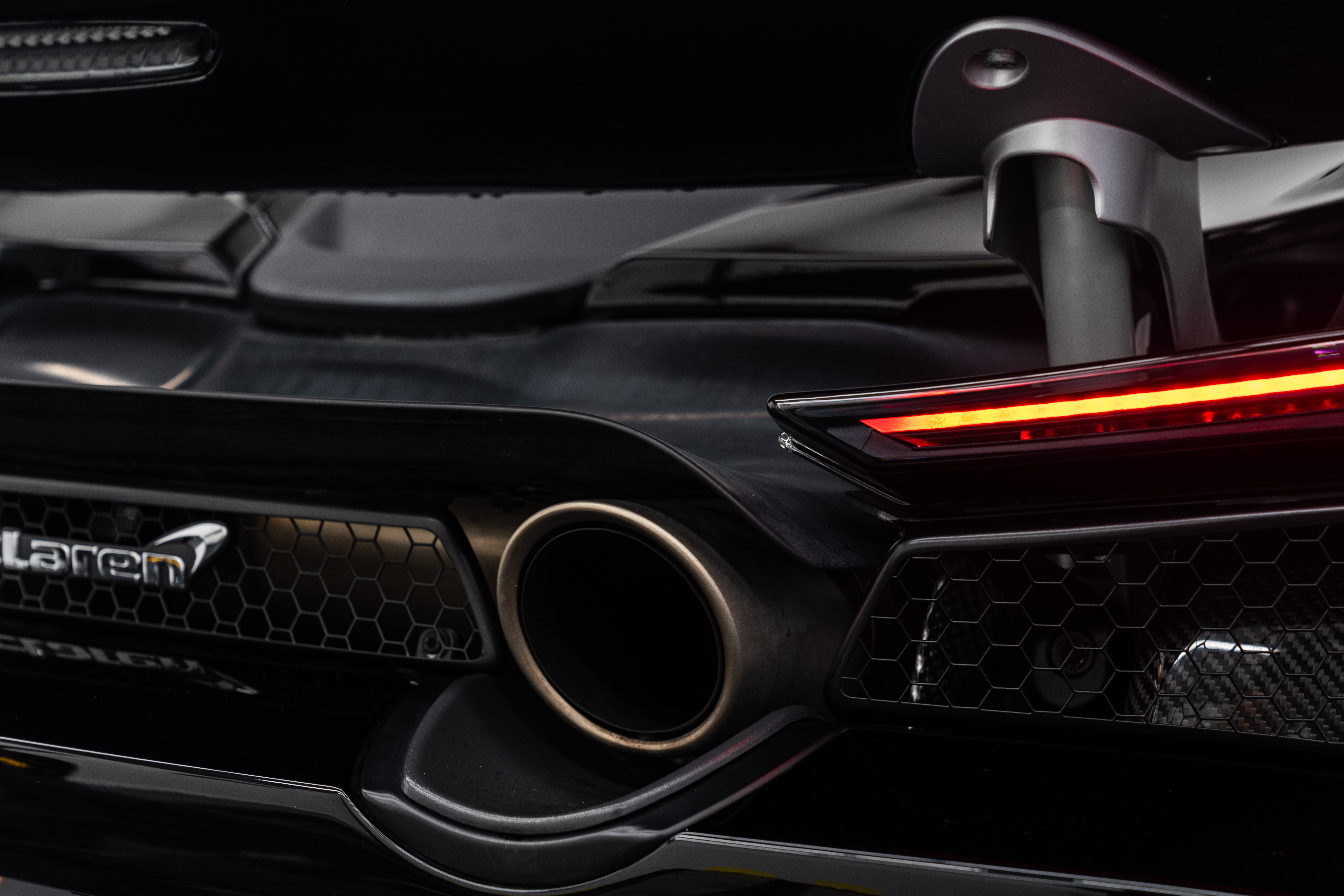 Used 2021 McLaren 720S Performance RWD image 24